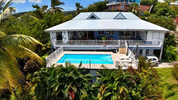 Villa F11 de 445 m2 PISCINE vue mer au Trois Ilets