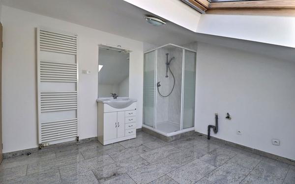 Immeuble à vendre    9 pièces •  Stiring-Wendel