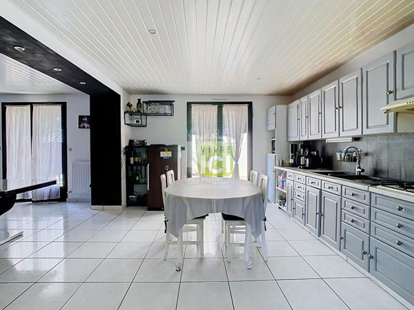 Maison familiale ? 5 chambres possibles, beaux volumes et jardin avec accès direct au parc