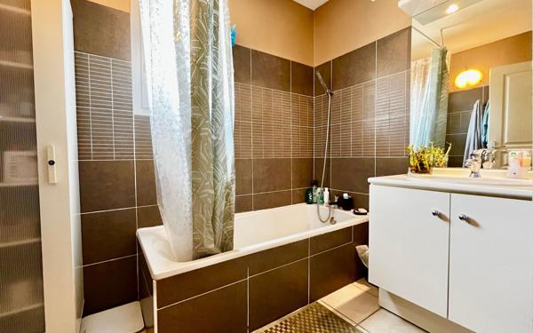 Maison à vendre    4 pièces •  Istres