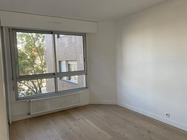 Magnifique 4-5 pièces Loyer 2 240 €/mois charges comprises **  - Référence  563CC