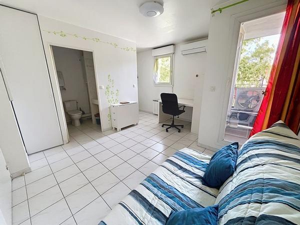 EXCLUSIVITE À vendre: Studio  balcon ascenseur en plein centre ville