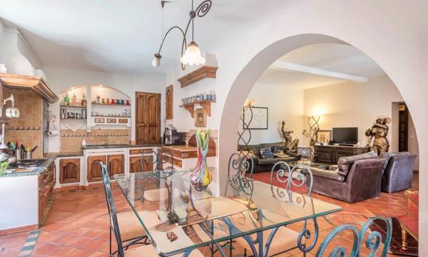 Mas d’Exception au Cœur de la Camargue – Chambres d’Hôtes & Salle de Réception