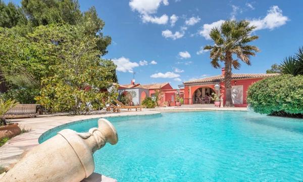 Mas d’Exception au Cœur de la Camargue – Chambres d’Hôtes & Salle de Réception