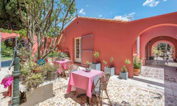 Mas d’Exception au Cœur de la Camargue – Chambres d’Hôtes & Salle de Réception