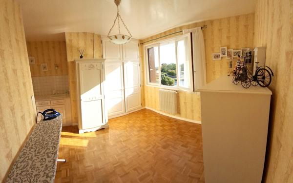 Maison à vendre    5 pièces • 93 m2 Villenoy