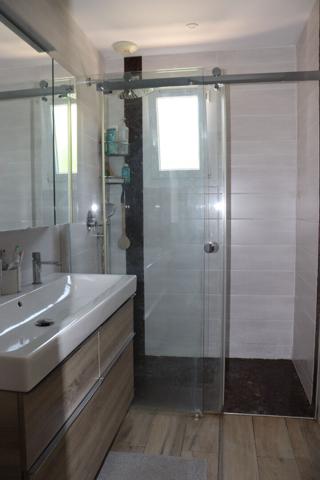 Villa plain pied T5 sur terrain de 1300 m² avec piscine Lancon provence Villa plain pied T5 sur terrain de 1300 m² avec piscine Lancon provence