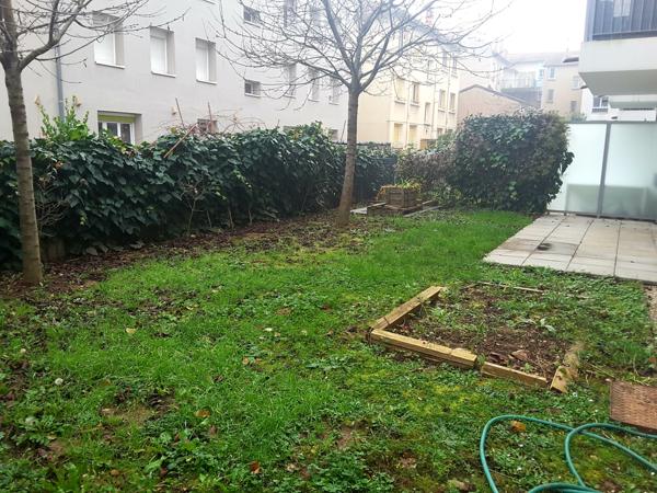 Villeurbanne (69100) Villeurbanne - Proximité 6ème - Dans immeuble de standing de 2016, T3 avec 120 M² de terrain privatif