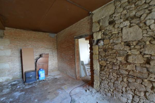 Le Pizou (24) Maison à rénover