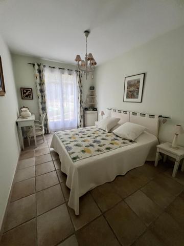 Maison de 2001 parfaitement entretenue.