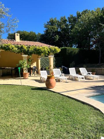 Maison de 2001 parfaitement entretenue.