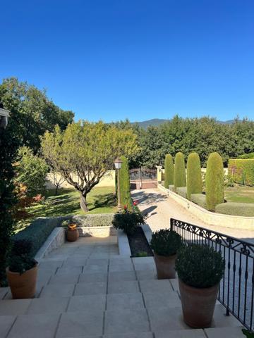 Maison de 2001 parfaitement entretenue.