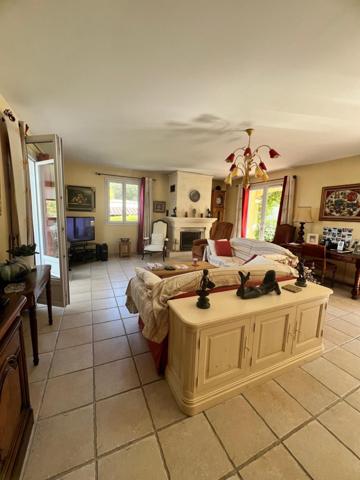 Maison de 2001 parfaitement entretenue.