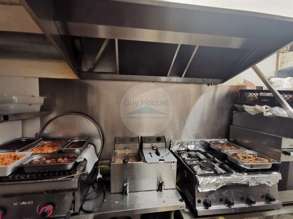 RESTAURATION RAPIDE AVEC EXTRACTION ET TERRASSE - PARIS 08