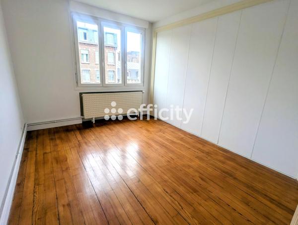 Appartement
         3 pièces
        - 69 m² 140 000 € *