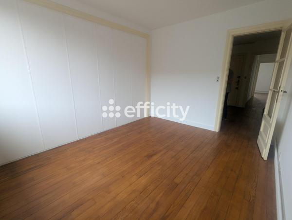 Appartement
         3 pièces
        - 69 m² 140 000 € *