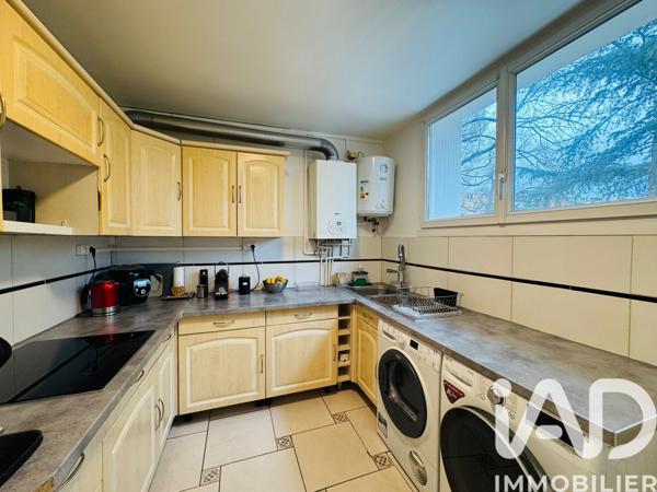 Appartement à vendre 4 pièces 69 m² Sainte-Geneviève-des-Bois