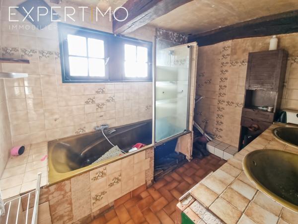 Saint-Riquier-en-Rivière (76340) LONGERE A RENOVER ENTIEREMENT 286M²