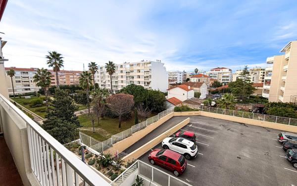 Appartement à vendre    1 pièce • 24,39 m2 Cannes