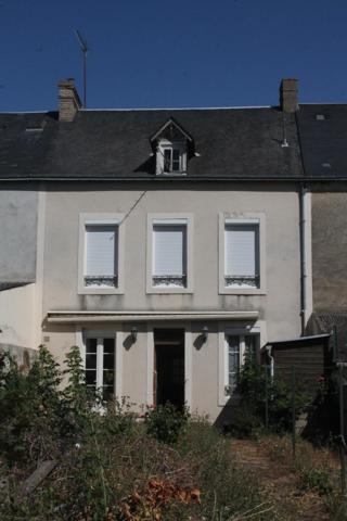 Maison à FRESNAY-SUR-SARTHE, 72130 - 5 pièces 102m²