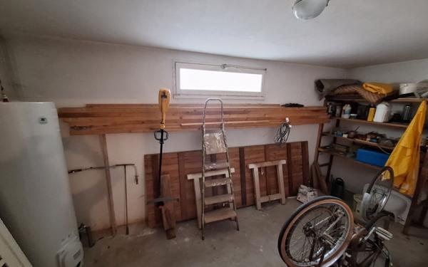 Maison à vendre    6 pièces • 302 m2 Saint-Georges-de-Didonne