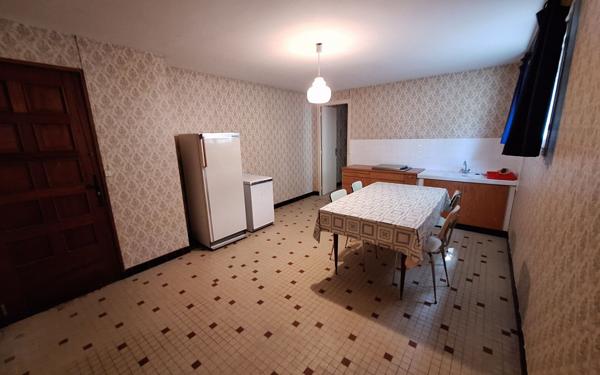 Maison à vendre    6 pièces • 302 m2 Saint-Georges-de-Didonne