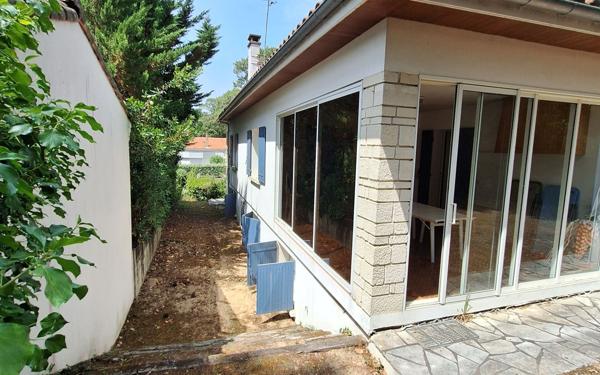 Maison à vendre    6 pièces • 302 m2 Saint-Georges-de-Didonne