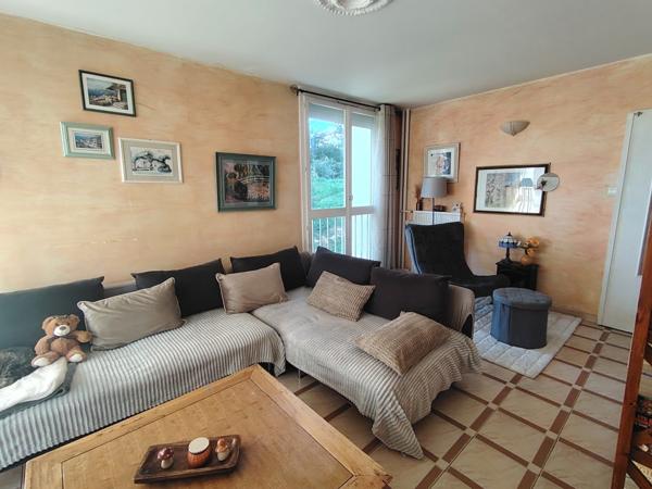 APPARTEMENT TYPE 3 T3 3 PIECES  BALCON CAVE PARKING 13014 MARSEILLE ST JOSEPH