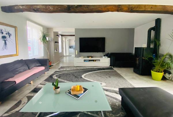 Maison mitoyenne Centre Bourg de 127 m²