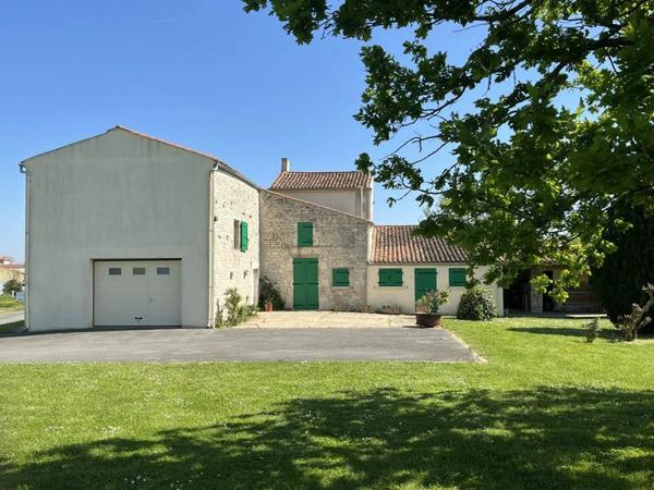 Maison à vendre |  Fontaines |  6 pièces | 125 m²