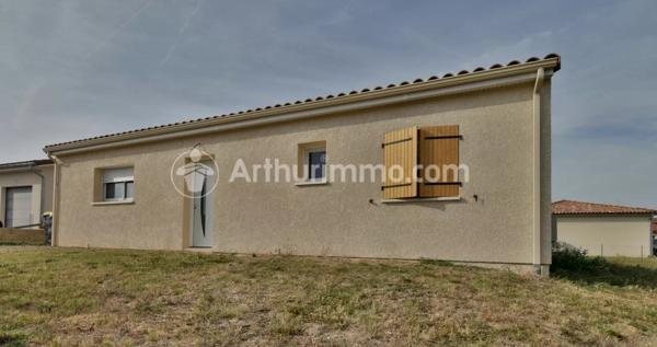 Vente                                                      Maison
                        
                     4 pièces                      89 m2                     à Saint-Gauzens