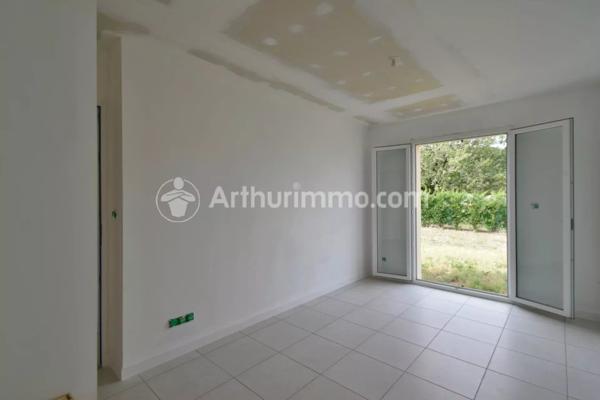 Vente                                                      Maison
                        
                     4 pièces                      89 m2                     à Saint-Gauzens