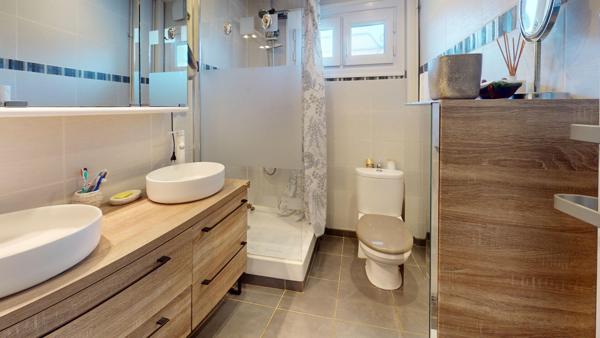 BUXEROLLES - PROCHE COMMODITES - MAISON 4 CHAMBRES 124m² - LUMINEUSE