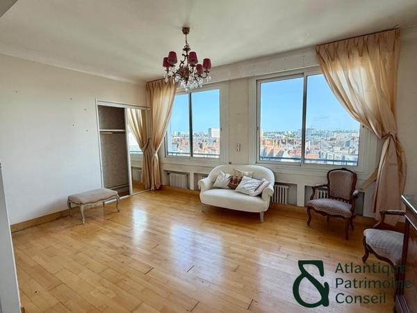 NANTES PLEIN CENTRE - T4 DERNIER ETAGE