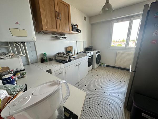 Appartement T3 en hyper centre + garage et cave , La roche sur yon Appartement T3 en hyper centre + garage et cave , La roche sur yon