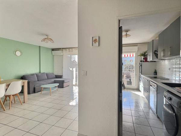 A vendre appartement de type 3 avec terrasse et parking à Marseille 13013 - Saint Jérôme