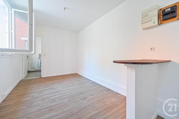 Immeuble à vendre  459,25 m2 LA COURNEUVE - 93