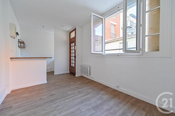 Immeuble à vendre  459,25 m2 LA COURNEUVE - 93