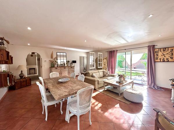 Maison Sollies Pont 6 pièce(s) 150 m2 dépendance T5 T3 5 chambres sollies proche toulon achat vente plain pied