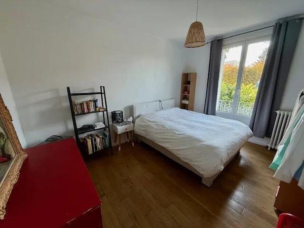 Vente                                                      Maison
                        
                     5 pièces                                         à Combs-la-Ville
