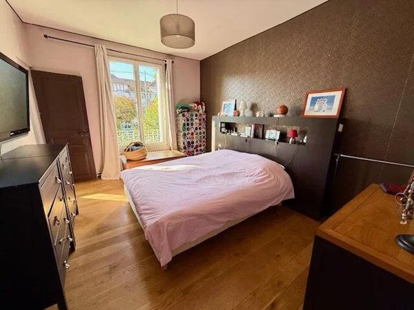 Vente                                                      Maison
                        
                     5 pièces                                         à Combs-la-Ville