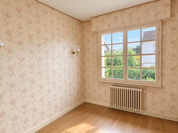 MAISON DE CARACTERE - 7 CHAMBRES