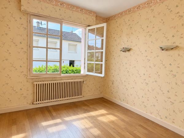MAISON DE CARACTERE - 7 CHAMBRES