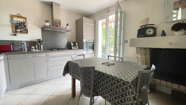 Vaste maison familiale, environnement verdoyant