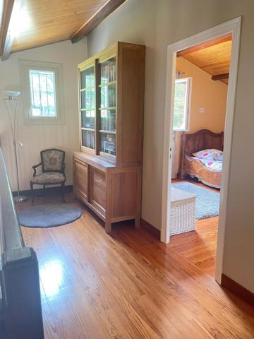 Vaste maison familiale, environnement verdoyant