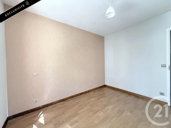Maison à vendre  5 pièces - 101,35 m 2   GOURDON  - 46