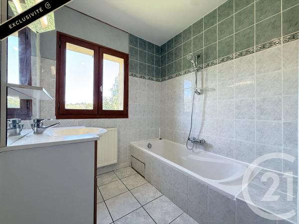 Maison à vendre  5 pièces - 101,35 m 2   GOURDON  - 46
