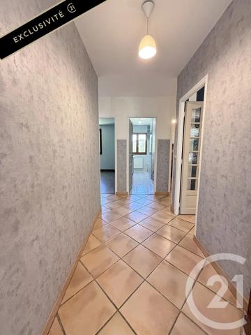 Maison à vendre  5 pièces - 101,35 m 2   GOURDON  - 46