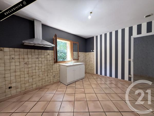 Maison à vendre  5 pièces - 101,35 m 2   GOURDON  - 46