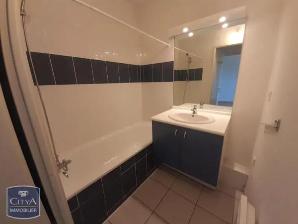 Appartement à louer 2 pièces 41.55m² Bagnères-de-Bigorre (65200)